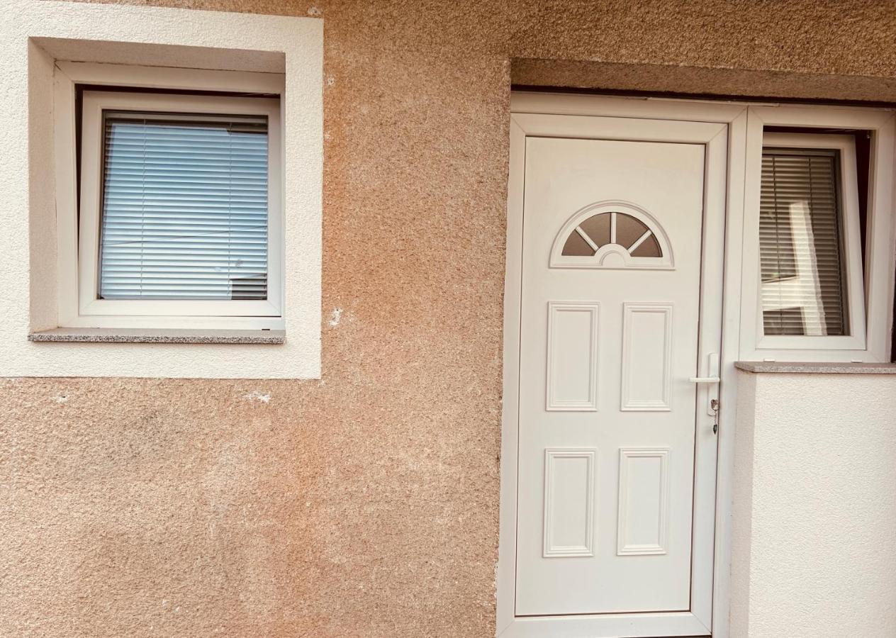 Apartment In Time Сесвете Экстерьер фото